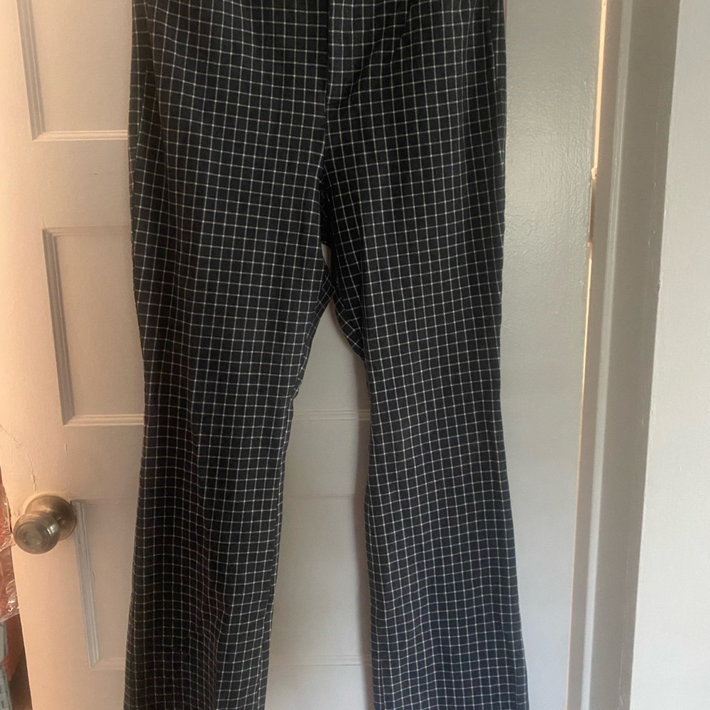 Old Navy Black and White Plaid Pants
